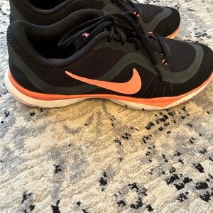 Nike Women's Black and Orange Athletic Shoes